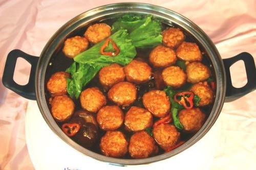 火锅丸子视频爆料怎么做,视频爆料教你轻松在家自制美味丸子  第1张